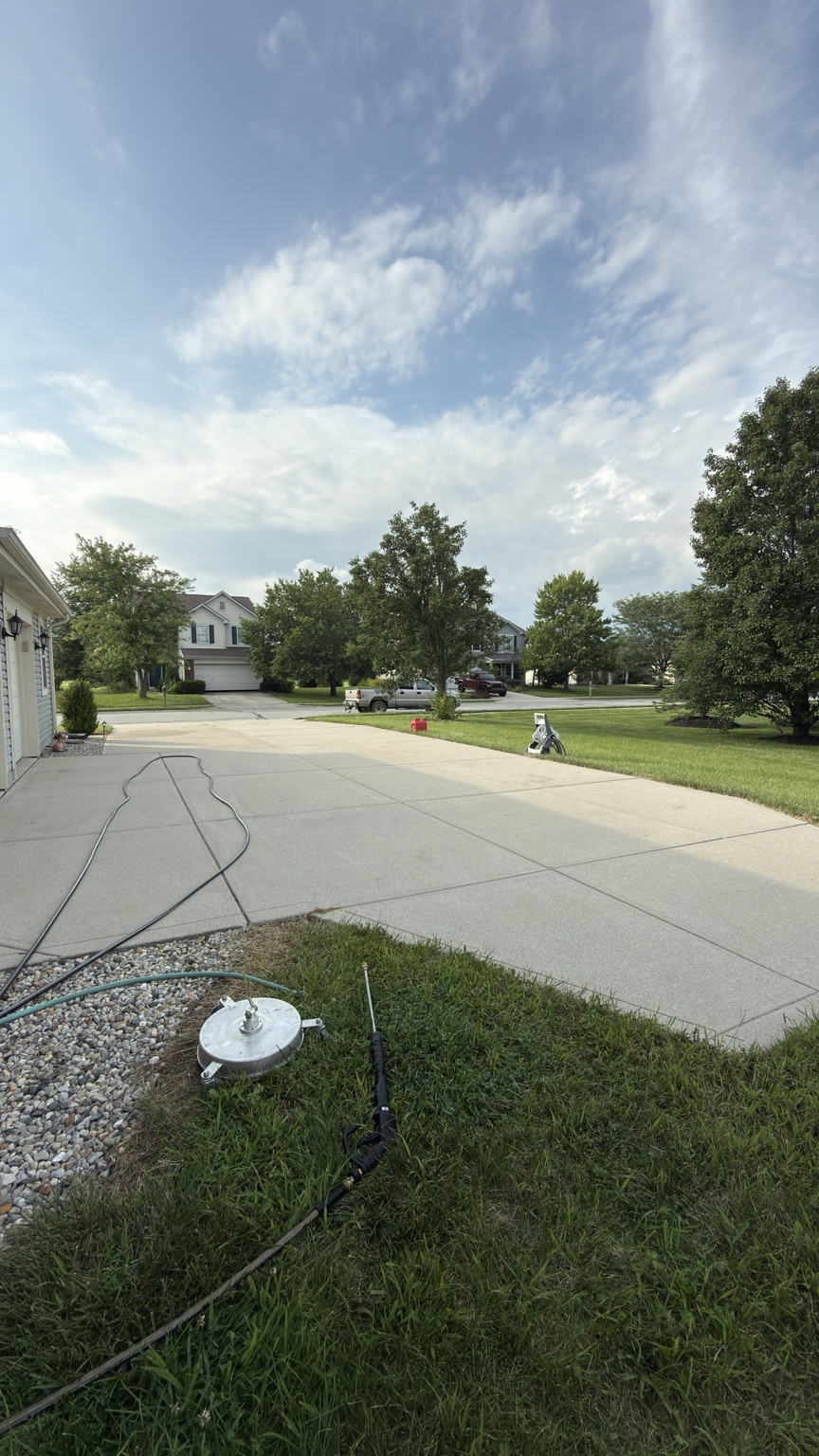 Large driveway after pressure washing
