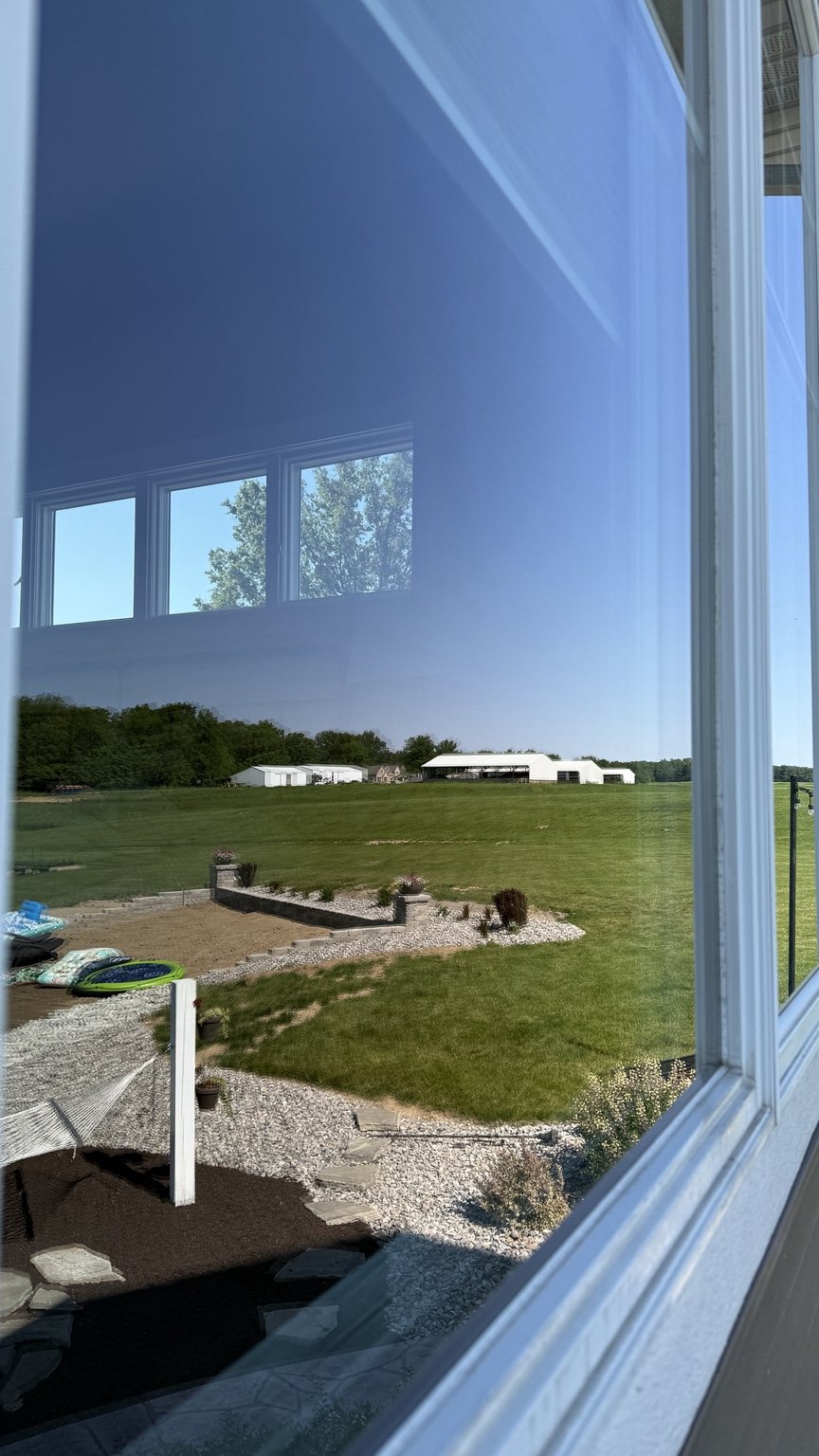 Clean window reflection